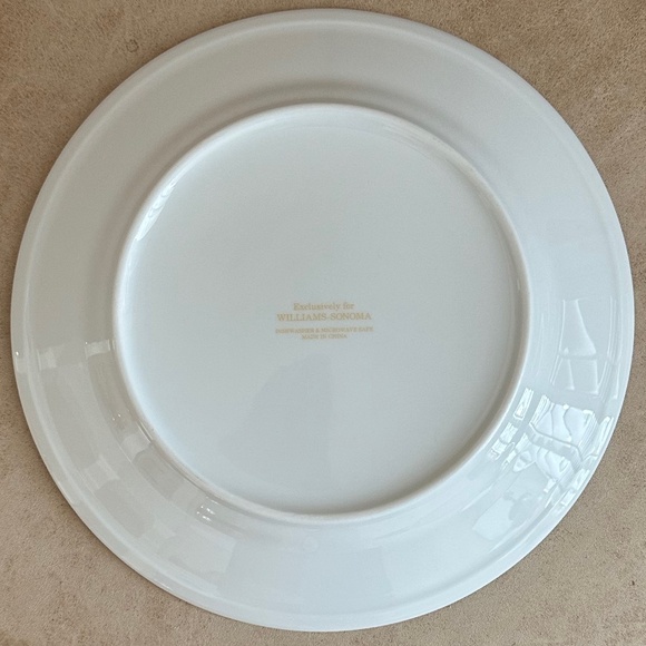 Williams-Sonoma Gold Christmas Tree Salad/Dessert Plates Set of 2 Discontinued - Picture 8 of 9